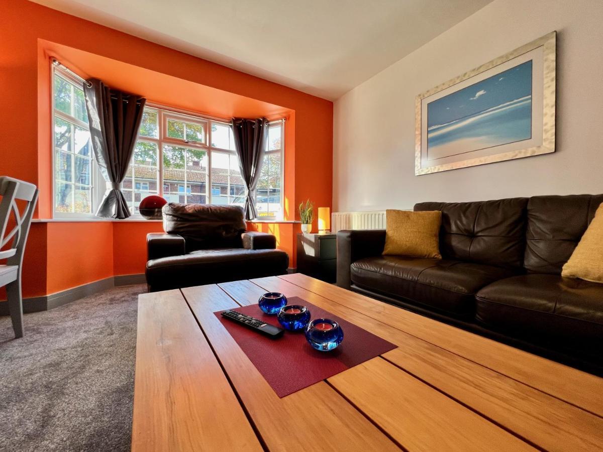 Curzon House One - Great For Contractors Or Family Holidays 克利索普斯 外观 照片